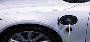 Ezek a pénzügyi lehetőségek, ha lemaradtál a 2,5 millió forintos elektromos autó támogatásról