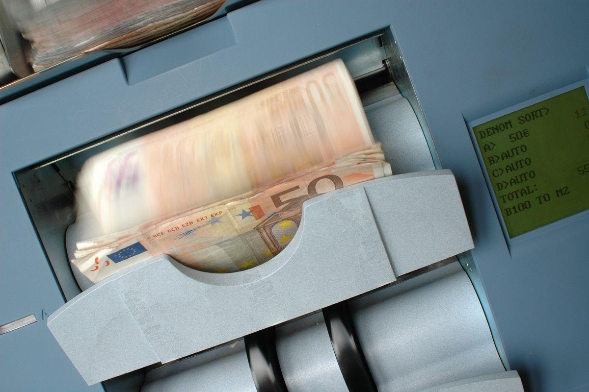 Már utalják a 150 milliárdot a Sberbank ügyfeleinek
