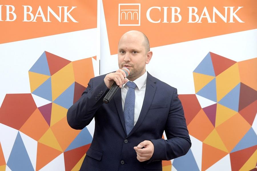 Reneszánszát éli a bankfiók: a CIB Bank újragondolta a bankolás élményét